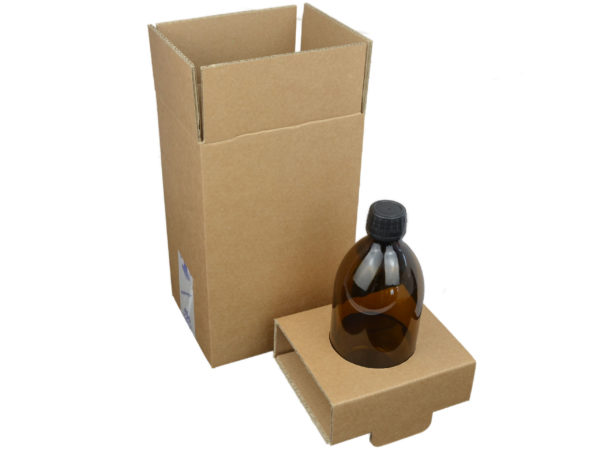 Bild einer Verpackung inklusive Inlay für eine Flasche